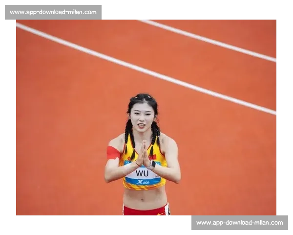 颜值实力双冠！吴艳妮狂飙 12 秒 96 创亚洲最佳