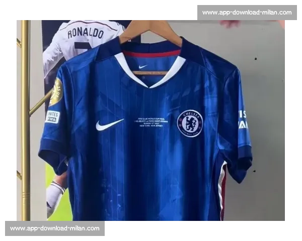 马刺球星巴恩斯跨界联动国米 世俱杯前夕获赠专属球衣