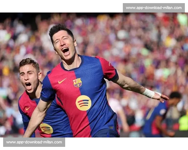 莱万创巴萨生涯收入新高！税后 1600 万欧元 + 双冠奖金成巅峰赛季