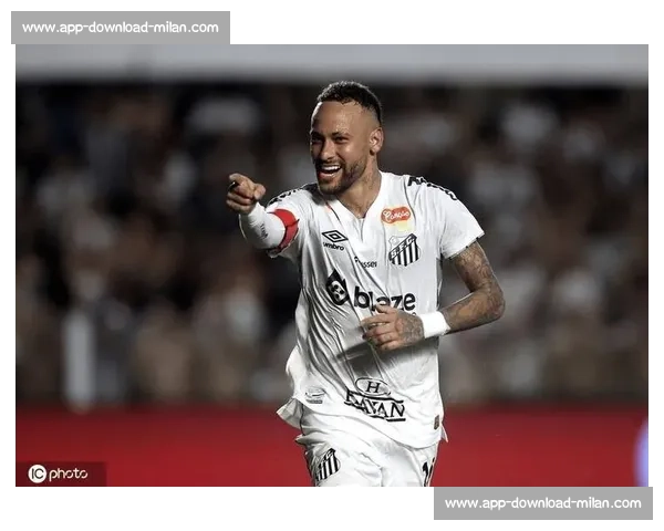 月薪 522 万！内马尔重返桑托斯魔鬼训练，保级生死战在即秀肌肉状态